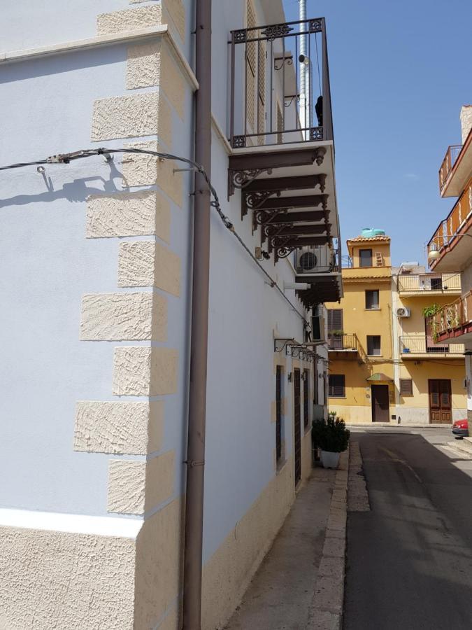 Hotel House Orlando à Sferracavallo Extérieur photo