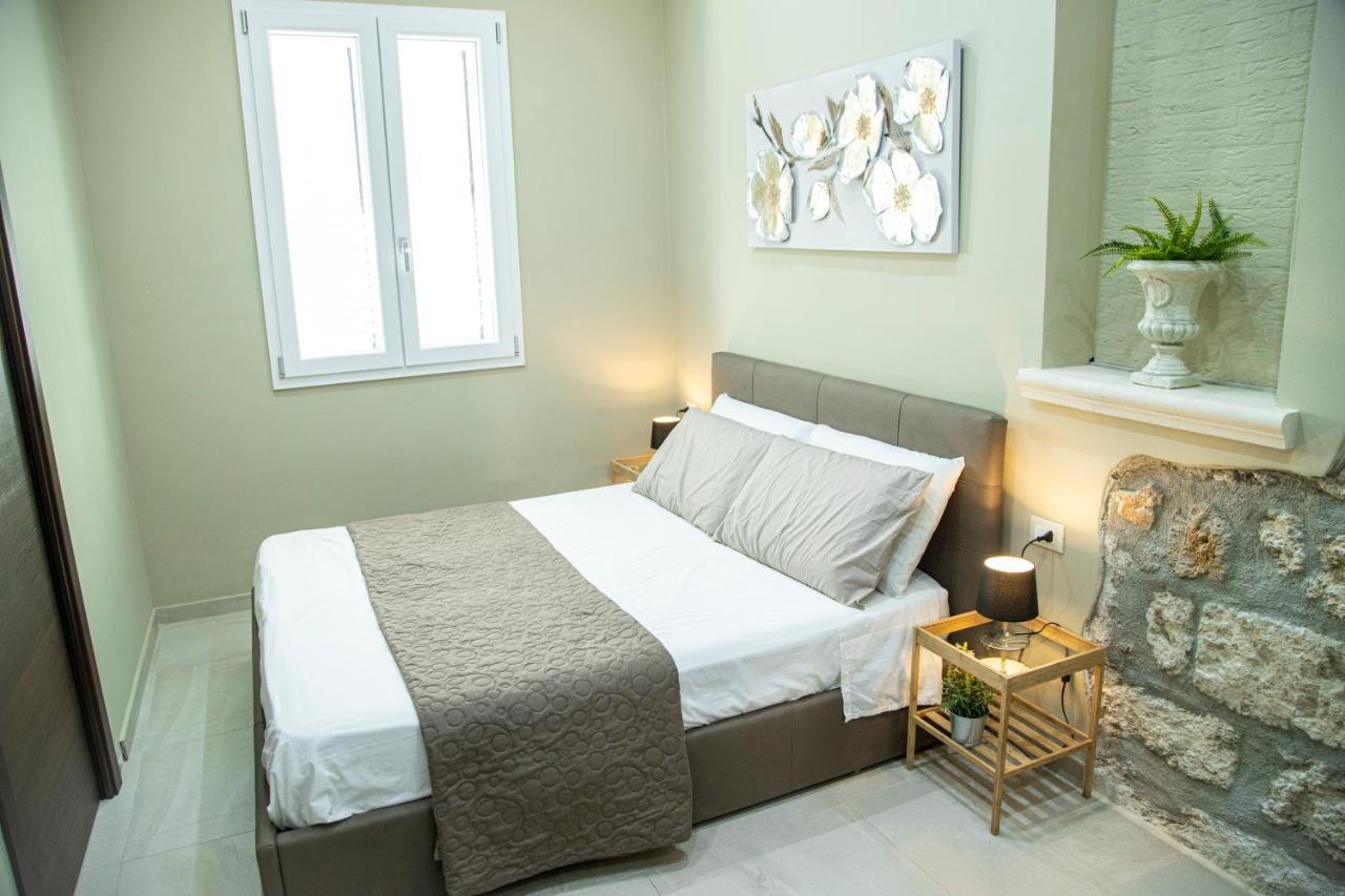 Hotel House Orlando à Sferracavallo Extérieur photo